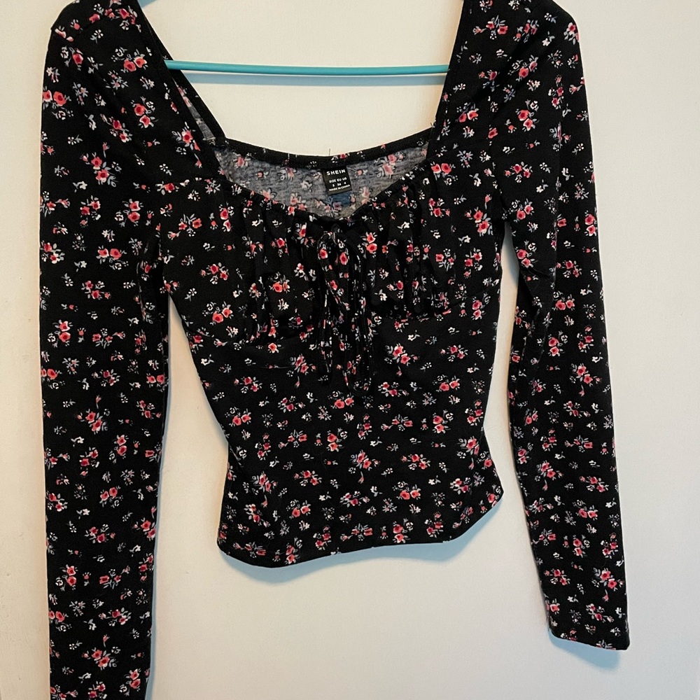 Long sleeve Shein crop top